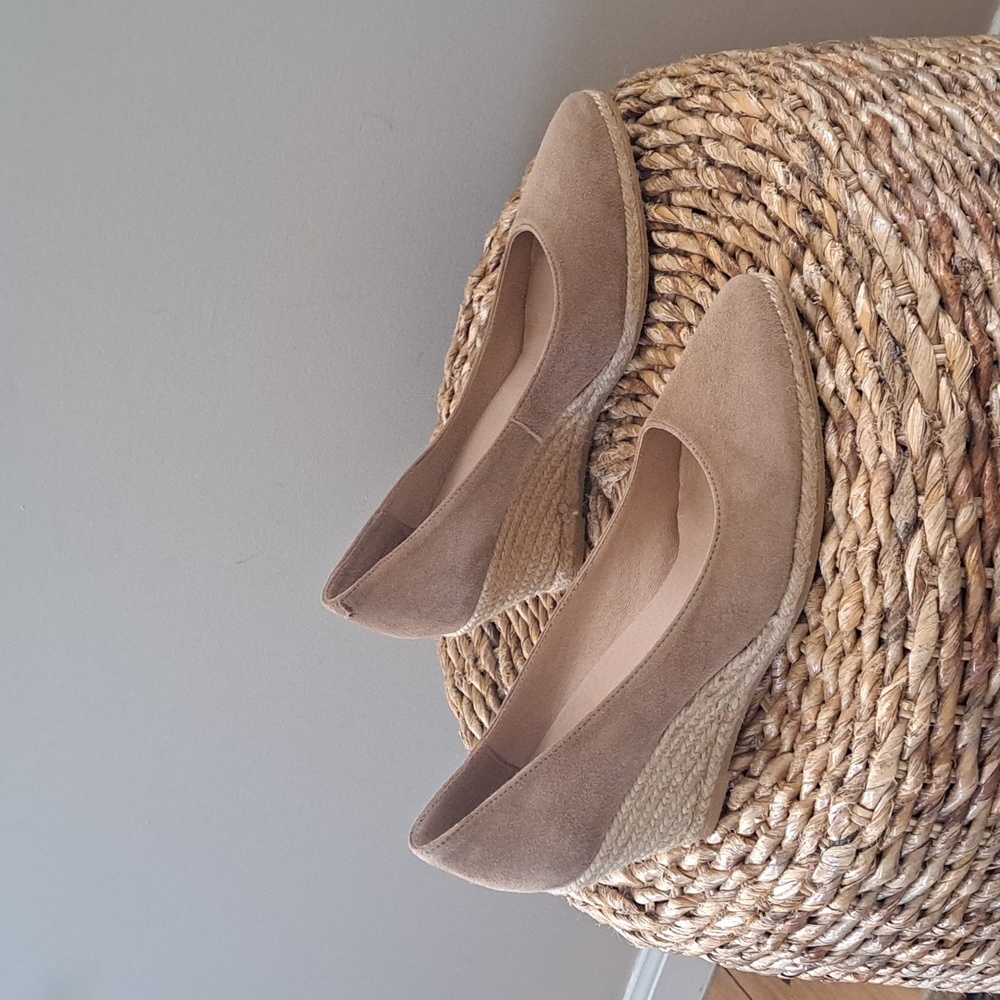 Eric Michael Womens Teva Tan Suede 3"‎ Wedge Espadrille Heels Size EU39/US8.5-9